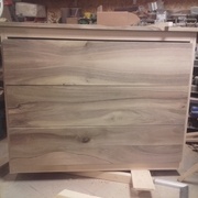 tiroirs en un seul panneau découpé