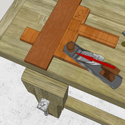 **4/** Tout étant affleuré, nous blanchissons définitivement les traverses.