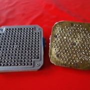 Billes de 5mm à gauche et 4mm à droite
