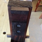 sur le levier mobile le risque est surtout que la pièce dérappe vers le haut