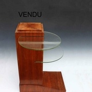 Guéridon art déco moderniste  dérivés et verre https://www.antiquites-en-france.com