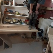 (j'ai quand même rajouté une troisième traverse, en chêne, par la suite)