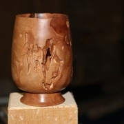 Vase en amandier vermoulu