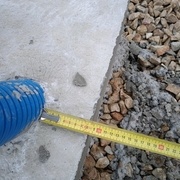 des tuyaux à 8cm du bord pour une ossature en 145 mm !!!!!!