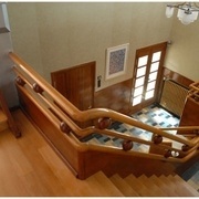 Escalier art déco moderniste https://www.lairdubois.fr/pas-a-pas/237-petit-traite-d-escaliers-pour-l-air-du-bois.html
