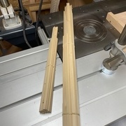 On assemble avec des élastiques en attendant de reprendre le travail