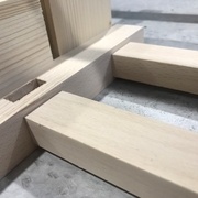 zoom sur les assemblages du piètement