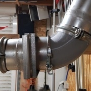 Une nouvelle pièce imprimé en 3D me permettant d'avoir l'arrivée vers la bouche de la cape bien de niveau et permettant aussi de limiter la longueur de l'ensemble.