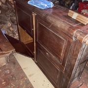 Manque un pied, colonnes encrassées