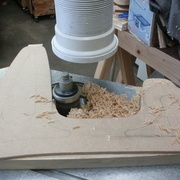 Passage au bouffe-tout avec le gabarit en MDF