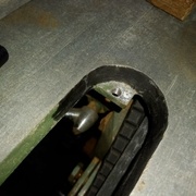 Marquage noir pour repérer les zones de frottement sur le bois