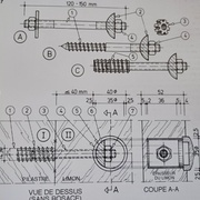 fixation avec chapelle, boulon, insert et vis