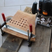 Défonce des trous à la fraise ronde