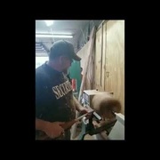 Ouch ! le tournage sur bois cela peut être dangereux