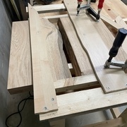 Le gabarit qui suit les courbes du bois