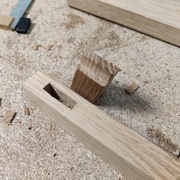 Tenon et mortaise pour le support