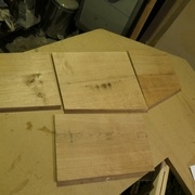 Des panneaux. Et un super établi ergonomique.