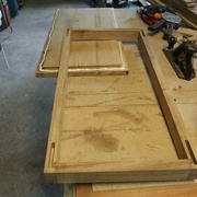 cadre du dessus avec ses mortaises pour les pieds