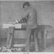 Fig 297 : rabotage des bois sur champ