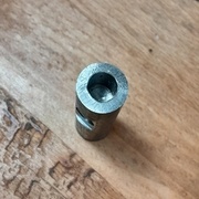 Trou pour le bout en bois