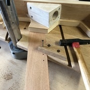 Et on tape sur le clou pour marquer l'index