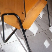 Mobilier reconstruction ,détail de conception bi matière