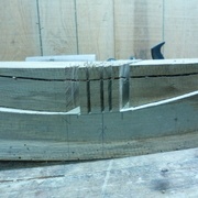 quelques traits suivant l'aplomb