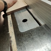 Usinage de la rainure pour le fond de tiroir