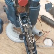 3 vis pour retirer le dessus de la poignée