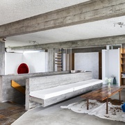 Intérieur brutaliste par l architecte Högna Sigurðardóttir 1963 https://thespaces.com/