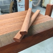 Faux tenons en padouk, épaisseur 14mm