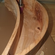 La pointe reste avec un rayon de 4 en dessous du couvercle