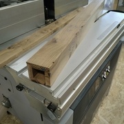 Assemblage des pieds en feuillure