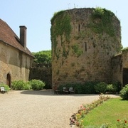fig 1/ex 5 : Tourelle circulaire à couvrir   (donjon)  http://www.chateau-fort-manoir-chateau.eu  (chateau d'Étrabonne)