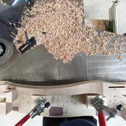 usinage de la première courbe extérieure sur le gabarit