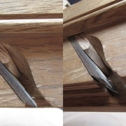 Coin inadapté à la lumière, lumière agrandie devant l'arête du fer et le coin laisse des jours où peut se coincer le copeau !