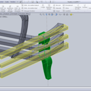 Découpe de l'excédent de matière dans le pied avant