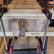 La colle déborde juste un peu, ça me semble plutot bien.