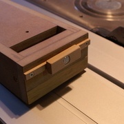 Dispositif de coupe parallèle sur chariot - fixation