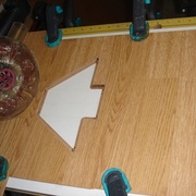 L'utilisation de lames de parquet est bien pratique lorsque l'on veut éloigner les serre joints