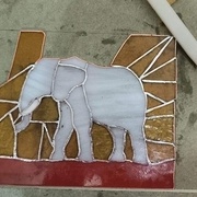 Je n'ai malheureusement pas, pas de photo avec, seulement, le cuivre de posé. Ici on peut voir le cuivre et quelques soudures pour tenir le tout.