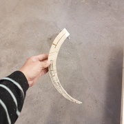 oups un petit coup de scie un peu trop lointain..  mais c'est éviter ce genre d'erreurs les prototypes.