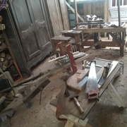 Trois établis différents et polyvalents