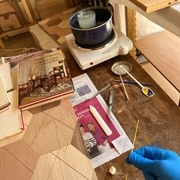 Les filets, la colle, l'ail, la galère commence.