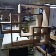 tout est collé. On peut deviné la découpe sur la piece verticale la plus en bas