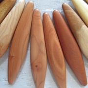 Genévrier, Cèdre, Pêcher, Pêcher, Bangkirai, Merisier, Robinier, Robinier, Buis