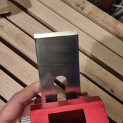 Affutage avec un biseau simple de 25°.