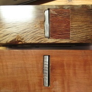 Lumières de 2mm (haut) et de 2.5mm à 3mm (bas, largeur non constante)