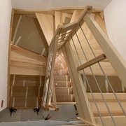 Escaliers 1 & 2 (escalier 2: les marches d'angle font deux girons)