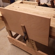 maintien de plaque pour le travail sur chant